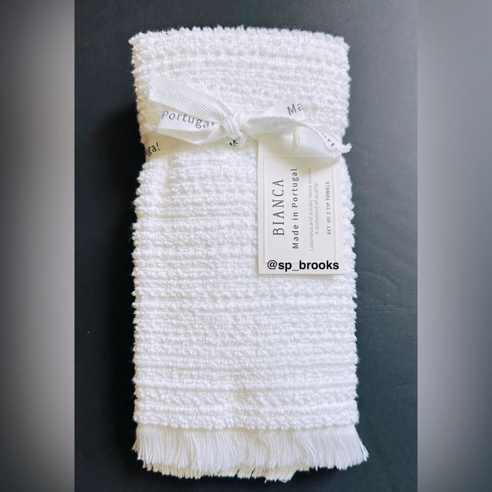 🎁2PC BIANCA Tip Towel Set - White Boucle Textured Pattern - 100% Cotton